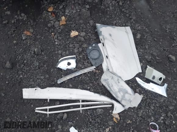 ✅ 2011 Lincoln Town Car Signature Limited • VIN: 2LNBL8CVXBX750320 • Lot: 43511013. Wystawiony na IAAI z przebiegiem 145 269 mil. Bezpłatny archiwum sprzedaży aukcyjnych z USA i szczegółowy raport historii pojazdu na DreamBid. Zdjęcie 12.