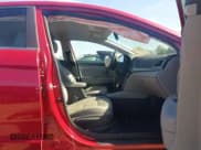 ✅ 2017 Hyundai Elantra SE • VIN: 5NPD84LF9HH009229 • Lot: 43509962. Listed on IAAI with 137,741 mi. Free auction sales archive from the USA and detailed vehicle history report at DreamBid. Image 5.