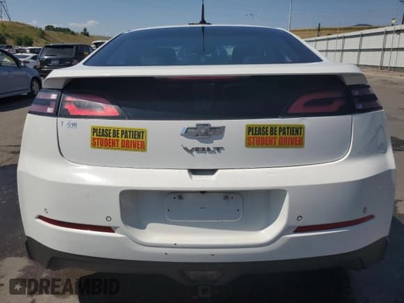 ✅ 2013 Chevrolet Volt • VIN: 1G1RD6E42DU103955 • Lot: 62952324. Wystawiony na Copart z przebiegiem 197 231 mil. Bezpłatny archiwum sprzedaży aukcyjnych z USA i szczegółowy raport historii pojazdu na DreamBid. Zdjęcie 6.