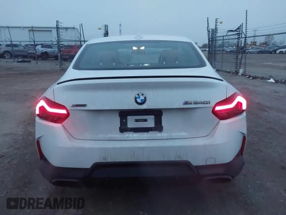 ✅ 2023 BMW 2 Series M240i xDrive • VIN: 3MW53CM09P8D55741 • Lot: 41157099. Listed on IAAI with 33,381 mi. Free auction sales archive from the USA and detailed vehicle history report at DreamBid. Image 16.