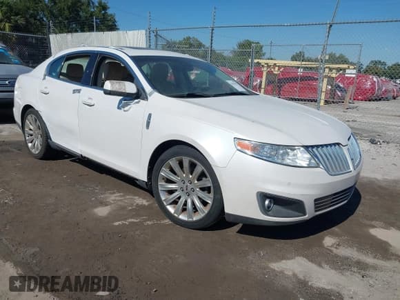 ✅ 2010 Lincoln MKS • VIN: 1LNHL9DR3AG608798 • Lot: 43674923. Wystawiony na IAAI z przebiegiem 115 333 mil. Bezpłatny archiwum sprzedaży aukcyjnych z USA i szczegółowy raport historii pojazdu na DreamBid. Zdjęcie 1.