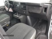 ✅ 2025 GMC Savana Cargo • VIN: 1GTW7AFP6S1217789 • Лот: 93034565. Опубликован ранее на Copart с пробегом Не указан. Бесплатный доступ к архиву аукционных продаж из США и подробный отчёт об истории автомобиля на DreamBid. Изображение 8.