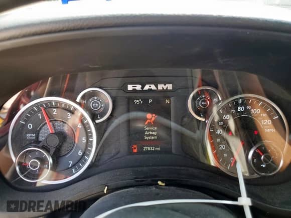 2023 Ram 1500 Lone Star z VIN 1C6RREMT5PN664930, wystawiony jako Copart lot #59373555 z przebiegiem 27 832 mil mil oraz Szkoda całkowita • Salvage title. Historia ofert i sprzedaży dostępna na DreamBid. Obrazek 9.