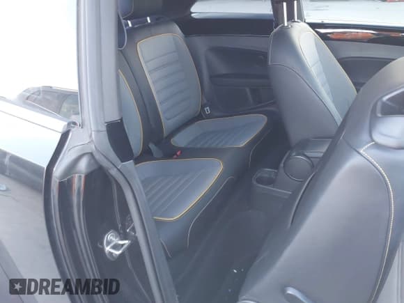 ✅ 2017 Volkswagen Beetle 1.8T Dune • VIN: 3VWS17AT1HM625231 • Lot: 41346691. Listed on IAAI with 75,366 mi. Free auction sales archive from the USA and detailed vehicle history report at DreamBid. Image 8.