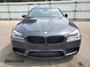 ✅ 2014 BMW M5 • VIN: WBSFV9C52ED593439 • Lot: 71907085. Wystawiony na Copart z przebiegiem 59 436 mil. Bezpłatny archiwum sprzedaży aukcyjnych z USA i szczegółowy raport historii pojazdu na DreamBid. Zdjęcie 5.