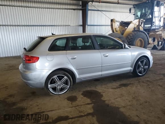✅ 2010 Audi A3 Premium Plus • VIN: WAUKEAFM4AA087016 • Lot: 45420425. Wystawiony na Copart z przebiegiem 115 102 mil. Bezpłatny archiwum sprzedaży aukcyjnych z USA i szczegółowy raport historii pojazdu na DreamBid. Zdjęcie 3.