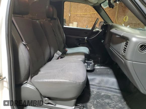 ✅ 2004 Chevrolet Silverado 1500 LS • VIN: 1GCEK14T34Z304273 • Лот: 49493385. Опубликован ранее на Copart с пробегом 184 110 миль. Бесплатный доступ к архиву аукционных продаж из США и подробный отчёт об истории автомобиля на DreamBid. Изображение 10.