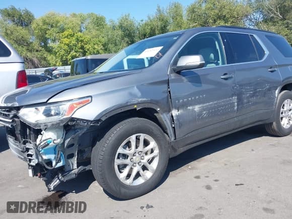 ✅ 2021 Chevrolet Traverse LT Cloth • VIN: 1GNERGKW6MJ152538 • Lot: 43132522. Wystawiony na IAAI z przebiegiem 71 211 mil. Bezpłatny archiwum sprzedaży aukcyjnych z USA i szczegółowy raport historii pojazdu na DreamBid. Zdjęcie 6.