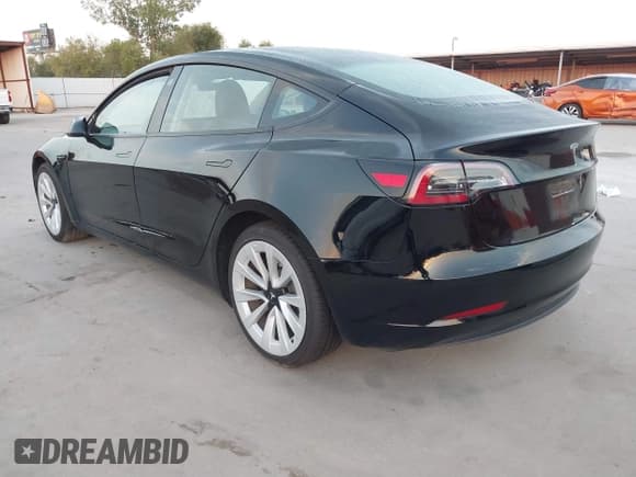 ✅ 2023 Tesla Model 3 • VIN: 5YJ3E1EA4PF552103 • Lot: 40782218. Wystawiony na IAAI z przebiegiem 20 997 mil. Bezpłatny archiwum sprzedaży aukcyjnych z USA i szczegółowy raport historii pojazdu na DreamBid. Zdjęcie 3.