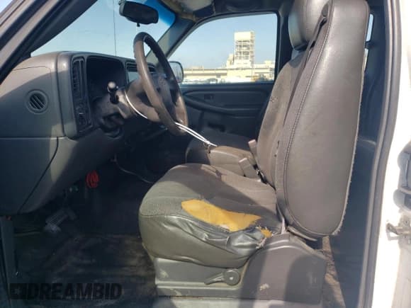 ✅ 2006 Chevrolet Silverado 1500 Work Truck • VIN: 1GCEC19V16Z125532 • Лот: 77407724. Опубликован ранее на Copart с пробегом 254 308 миль. Бесплатный доступ к архиву аукционных продаж из США и подробный отчёт об истории автомобиля на DreamBid. Изображение 7.