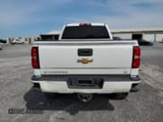 ✅ 2017 Chevrolet Silverado 2500HD LT • VIN: 1GC1KVEY8HF241842 • Lot: 60222555. Wystawiony na Copart z przebiegiem 132 131 mil. Bezpłatny archiwum sprzedaży aukcyjnych z USA i szczegółowy raport historii pojazdu na DreamBid. Zdjęcie 6.