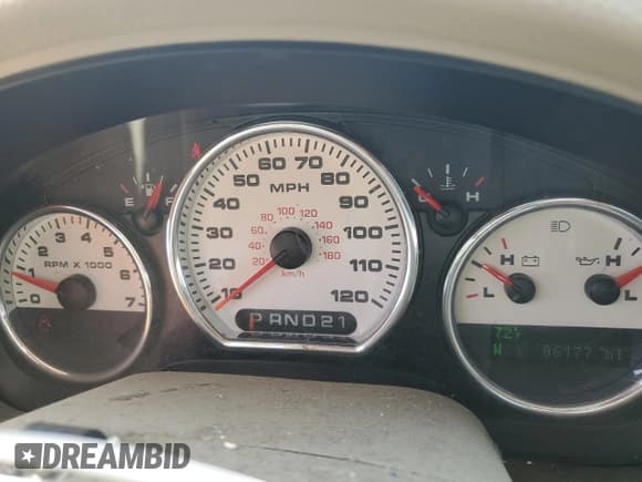 ✅ 2006 Ford F-150 XLT • VIN: 1FTPX14V86NB25510 • Лот: 68041435. Опубликован ранее на Copart с пробегом 86 177 миль. Бесплатный доступ к архиву аукционных продаж из США и подробный отчёт об истории автомобиля на DreamBid. Изображение 9.