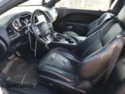 ✅ 2015 Dodge Challenger SXT Plus • VIN: 2C3CDZBG8FH775378 • Lot: 41369303. Wystawiony na Copart z przebiegiem 140 148 mil. Bezpłatny archiwum sprzedaży aukcyjnych z USA i szczegółowy raport historii pojazdu na DreamBid. Zdjęcie 7.