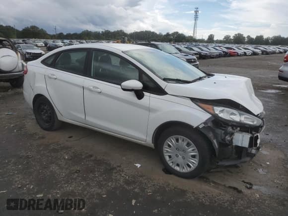 ✅ 2016 Ford Fiesta S • VIN: 3FADP4AJ2GM153486 • Lot: 68933235. Listed on Copart with 121,074 mi. Free auction sales archive from the USA and detailed vehicle history report at DreamBid. Image 4.