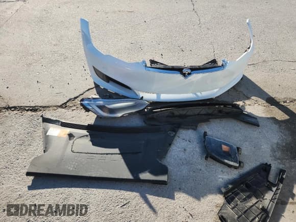 ✅ 2016 Tesla Model S 70 • VIN: 5YJSA1E10GF156032 • Лот: 87052425. Опубликован ранее на Copart с пробегом 189 391 миль. Бесплатный доступ к архиву аукционных продаж из США и подробный отчёт об истории автомобиля на DreamBid. Изображение 12.