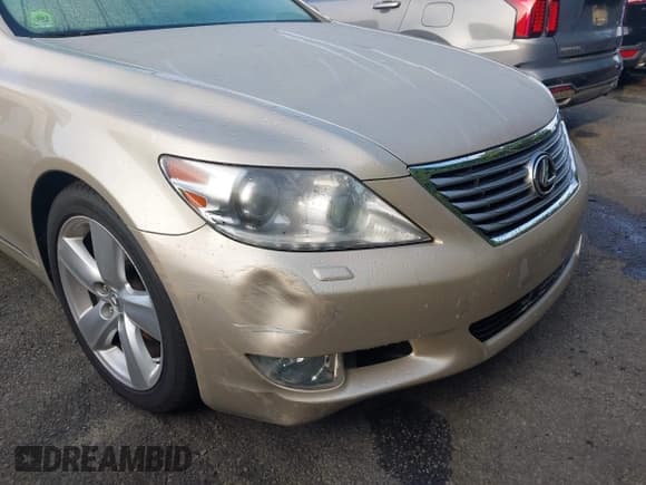 ✅ 2012 Lexus LS 460 • VIN: JTHBL5EF5C5111062 • Lot: 42726458. Listed on IAAI with 87,277 mi. Free auction sales archive from the USA and detailed vehicle history report at DreamBid. Image 6.