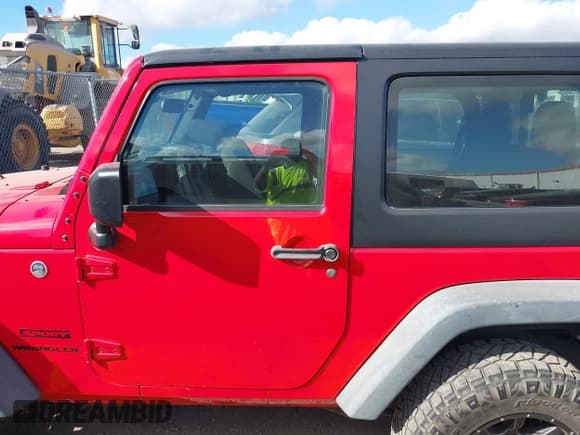 ✅ 2015 Jeep Wrangler Sport • VIN: 1C4AJWAG9FL657273 • Lot: 43485875. Listed on IAAI with 96,641 mi. Free auction sales archive from the USA and detailed vehicle history report at DreamBid. Image 14.