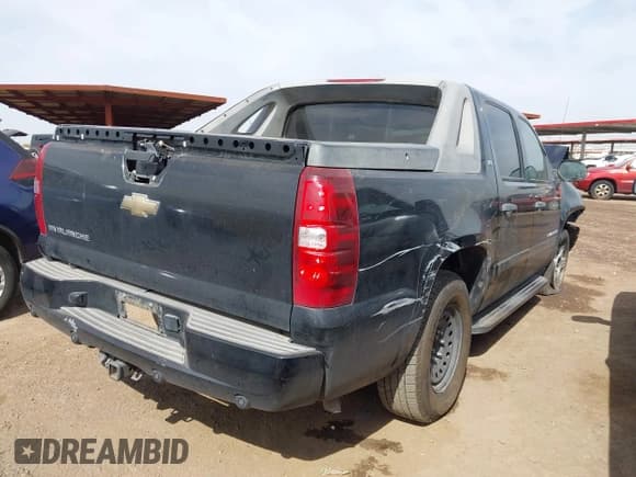✅ 2007 Chevrolet Avalanche LTZ • VIN: 3GNEC12J07G291671 • Lot: 41873038. Listed on IAAI with 376,123 mi. Free auction sales archive from the USA and detailed vehicle history report at DreamBid. Image 4.