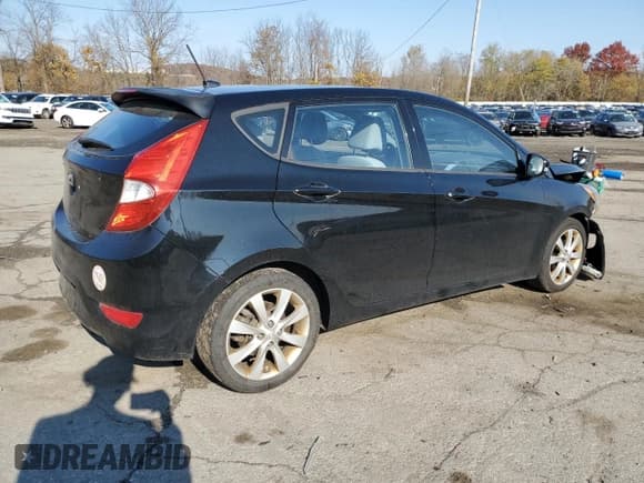 ✅ 2013 Hyundai Accent SE • VIN: KMHCU5AE6DU106228 • Лот: 78161704. Опубликован ранее на Copart с пробегом 137 780 миль. Бесплатный доступ к архиву аукционных продаж из США и подробный отчёт об истории автомобиля на DreamBid. Изображение 3.