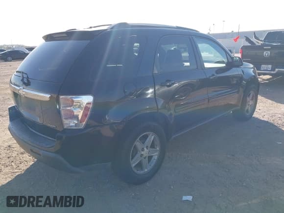 ✅ 2005 Chevrolet Equinox LT • VIN: 2CNDL73FX56119542 • Lot: 43664171. Wystawiony na IAAI z przebiegiem 213 535 mil. Bezpłatny archiwum sprzedaży aukcyjnych z USA i szczegółowy raport historii pojazdu na DreamBid. Zdjęcie 4.