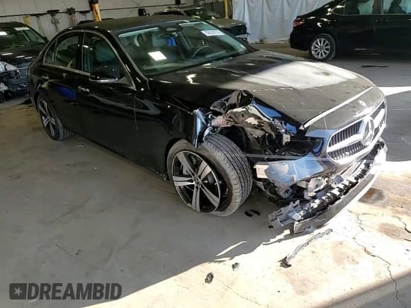 ✅ 2022 Mercedes-Benz C 300 • VIN: W1KAF4HB3NR009526 • Лот: 80658185. Опубликован ранее на Copart с пробегом 25 114 миль. Бесплатный доступ к архиву аукционных продаж из США и подробный отчёт об истории автомобиля на DreamBid. Изображение 14.