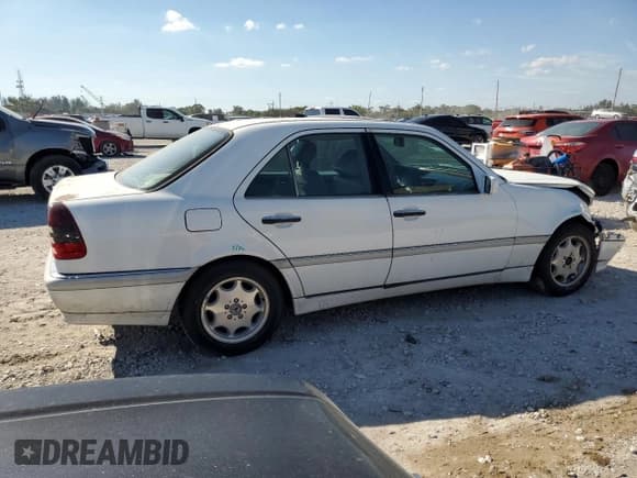 ✅ 1998 Mercedes-Benz C 230/260/280/320 • VIN: WDBHA23G5WA639139 • Lot: 47407925. Listed on Copart with Not provided. Free auction sales archive from the USA and detailed vehicle history report at DreamBid. Image 3.