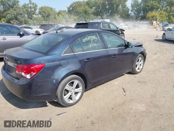 ✅ 2015 Chevrolet Cruze LT • VIN: 1G1PE5SB6F7248693 • Lot: 43343845. Wystawiony na IAAI z przebiegiem 161 384 mil. Bezpłatny archiwum sprzedaży aukcyjnych z USA i szczegółowy raport historii pojazdu na DreamBid. Zdjęcie 4.
