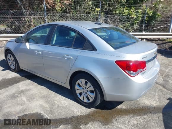 ✅ 2016 Chevrolet Cruze LS • VIN: 1G1PB5SH0G7158289 • Lot: 41822317. Listed on IAAI with 138,849 mi. Free auction sales archive from the USA and detailed vehicle history report at DreamBid. Image 3.