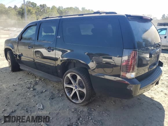 ✅ 2009 Chevrolet Suburban 1LT • VIN: 1GNFK26339R220170 • Lot: 74152024. Wystawiony na Copart z przebiegiem 122 923 mil. Bezpłatny archiwum sprzedaży aukcyjnych z USA i szczegółowy raport historii pojazdu na DreamBid. Zdjęcie 2.