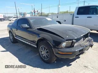 ✅ 2005 Ford Mustang Deluxe • VIN: 1ZVHT80N055183086 • Lot: 43623547. Listed on IAAI with 174,888 mi. Free auction sales archive from the USA and detailed vehicle history report at DreamBid. Image 1.