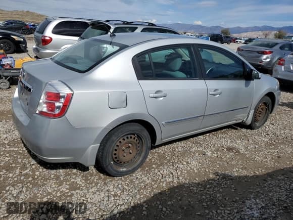 ✅ 2010 Nissan Sentra S • VIN: 3N1AB6AP9AL656217 • Lot: 82468075. Listed on Copart with 184,138 mi. Free auction sales archive from the USA and detailed vehicle history report at DreamBid. Image 3.