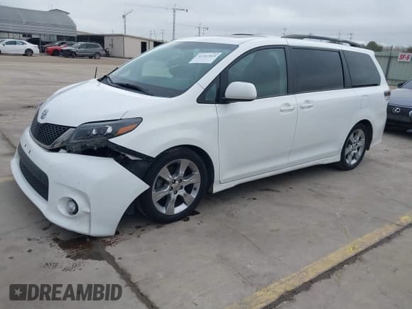 ✅ 2012 Toyota Sienna SE • VIN: 5TDXK3DC8CS276491 • Lot: 41107014. Listed on IAAI with 96,266 mi. Free auction sales archive from the USA and detailed vehicle history report at DreamBid. Image 2.