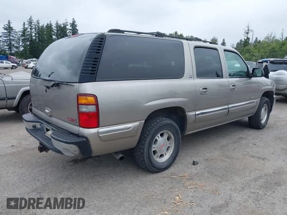 ✅ 2001 GMC Yukon XL SLT • VIN: 1GKFK16T11J187325 • Lot: 42685347. Listed on IAAI with 132,331 mi. Free auction sales archive from the USA and detailed vehicle history report at DreamBid. Image 4.