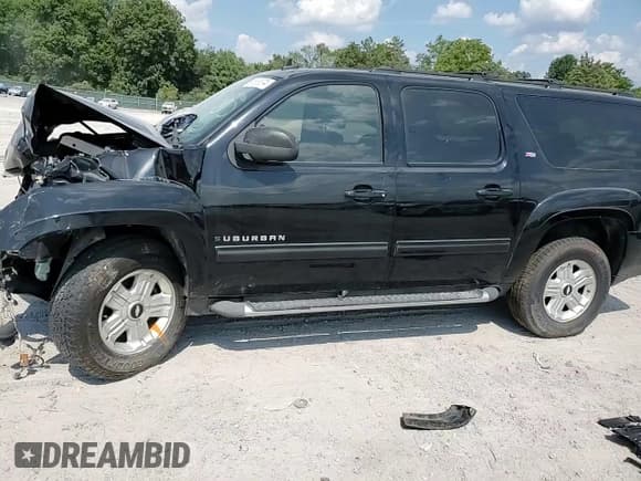 ✅ 2010 Chevrolet Suburban LT • VIN: 1GNUKJE37AR170428 • Lot: 67752034. Wystawiony na Copart z przebiegiem 248 358 mil. Bezpłatny archiwum sprzedaży aukcyjnych z USA i szczegółowy raport historii pojazdu na DreamBid. Zdjęcie 12.