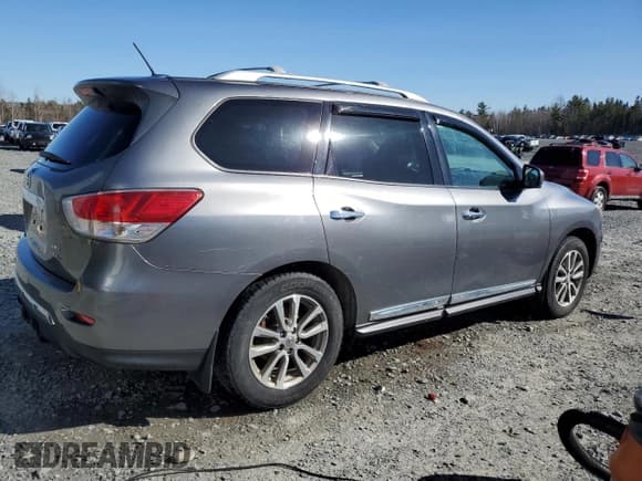 ✅ 2015 Nissan Pathfinder SV • VIN: 5N1AR2MM8FC694538 • Lot: 54192395. Listed on Copart with 255,344 mi. Free auction sales archive from the USA and detailed vehicle history report at DreamBid. Image 3.