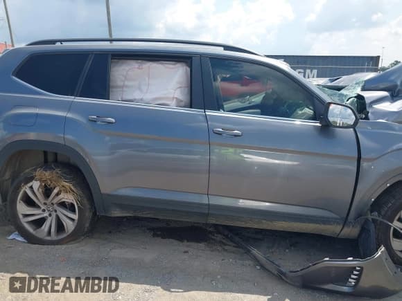 ✅ 2021 Volkswagen Atlas SE • VIN: 1V2WR2CA2MC546477 • Лот: 42921241. Опубликован ранее на IAAI с пробегом Не указан. Бесплатный доступ к архиву аукционных продаж из США и подробный отчёт об истории автомобиля на DreamBid. Изображение 12.