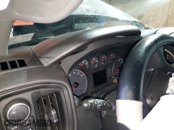 ✅ 2024 Chevrolet Silverado 1500 Custom Trail Boss • VIN: 3GCPDCEK4RG444425 • Lot: 81301885. Wystawiony na Copart z przebiegiem Nie podano. Bezpłatny archiwum sprzedaży aukcyjnych z USA i szczegółowy raport historii pojazdu na DreamBid. Zdjęcie 9.