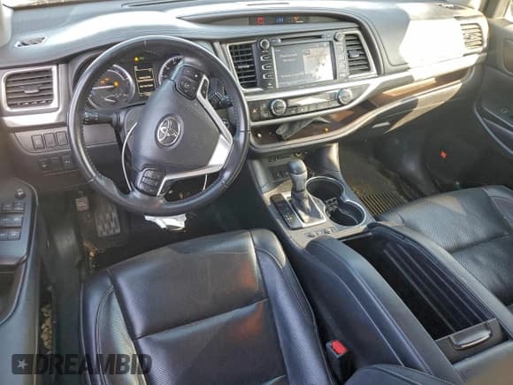 ✅ 2019 Toyota Highlander Hybrid Limited Platinum • VIN: 5TDDGRFH4KS055470 • Lot: 94817925. Wystawiony na Copart z przebiegiem 130 834 mil. Bezpłatny archiwum sprzedaży aukcyjnych z USA i szczegółowy raport historii pojazdu na DreamBid. Zdjęcie 8.