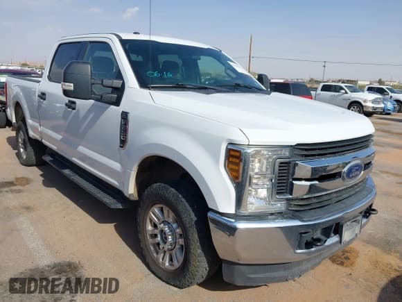 ✅ 2019 Ford F-250 XL • VIN: 1FT7W2B65KED74071 • Lot: 42505692. Listed on IAAI with 197,880 mi. Free auction sales archive from the USA and detailed vehicle history report at DreamBid. Image 1.