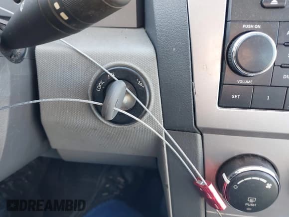 ✅ 2008 Dodge Avenger SXT • VIN: 1B3LC56K78N665259 • Lot: 43558259. Wystawiony na IAAI z przebiegiem 172 226 mil. Bezpłatny archiwum sprzedaży aukcyjnych z USA i szczegółowy raport historii pojazdu na DreamBid. Zdjęcie 11.