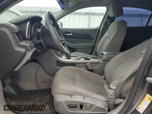 ✅ 2013 Chevrolet Malibu LS • VIN: 1G11A5SA5DF250317 • Lot: 67829205. Wystawiony na Copart z przebiegiem Nie podano mil. Skorzystaj z bezpłatnego archiwum sprzedaży aukcyjnych z USA i zobacz szczegółowy raport historii pojazdu na DreamBid. Zdjęcie 7.