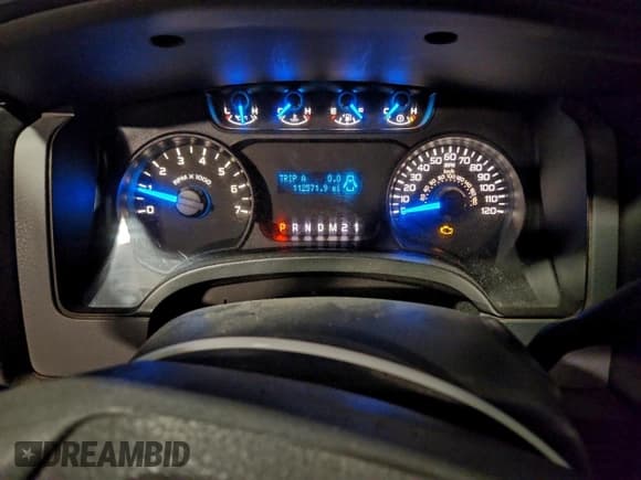 ✅ 2014 Ford F-150 XL • VIN: 1FTMF1CM5EKF14345 • Lot: 94582335. Wystawiony na Copart z przebiegiem 112 571 mil. Bezpłatny archiwum sprzedaży aukcyjnych z USA i szczegółowy raport historii pojazdu na DreamBid. Zdjęcie 9.