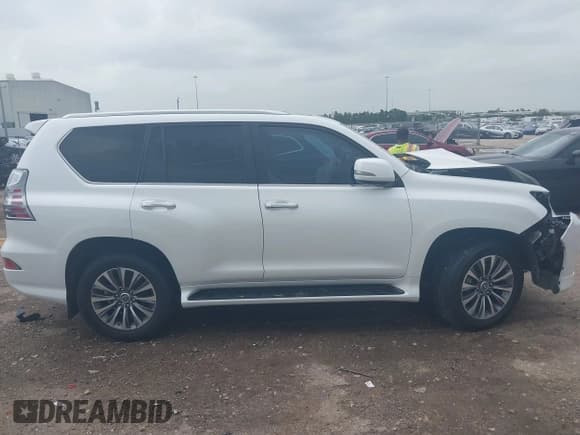 ✅ 2022 Lexus GX 460 Luxury • VIN: JTJGM7BXXN5323453 • Lot: 42624325. Wystawiony na IAAI z przebiegiem 51 536 mil. Bezpłatny archiwum sprzedaży aukcyjnych z USA i szczegółowy raport historii pojazdu na DreamBid. Zdjęcie 14.