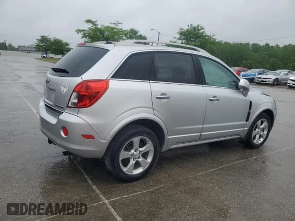 ✅ 2014 Chevrolet Captiva Sport LT • VIN: 3GNAL3EK0ES545968 • Lot: 55569335. Wystawiony na Copart z przebiegiem 74 114 mil. Bezpłatny archiwum sprzedaży aukcyjnych z USA i szczegółowy raport historii pojazdu na DreamBid. Zdjęcie 3.