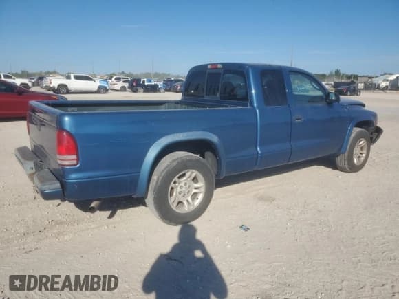 ✅ 2004 Dodge Dakota Sport • VIN: 1D7GL32K74S621130 • Lot: 91045885. Wystawiony na Copart z przebiegiem 204 038 mil. Bezpłatny archiwum sprzedaży aukcyjnych z USA i szczegółowy raport historii pojazdu na DreamBid. Zdjęcie 3.