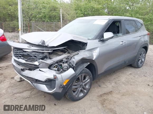 ✅ 2021 Kia Seltos LX • VIN: KNDEPCAA8M7104890 • Lot: 42059596. Listed on IAAI with 44,587 mi. Free auction sales archive from the USA and detailed vehicle history report at DreamBid. Image 2.