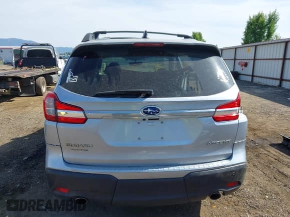 ✅ 2019 Subaru Ascent Premium • VIN: 4S4WMAHD6K3433802 • Lot: 42500129. Listed on IAAI with 81,556 mi. Free auction sales archive from the USA and detailed vehicle history report at DreamBid. Image 17.