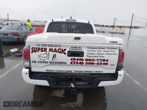 ✅ 2022 Toyota Tacoma TRD Off Road • VIN: 3TMCZ5AN1NM509349 • Lot: 43757147. Listed on IAAI with 24,320 mi. Free auction sales archive from the USA and detailed vehicle history report at DreamBid. Image 16.