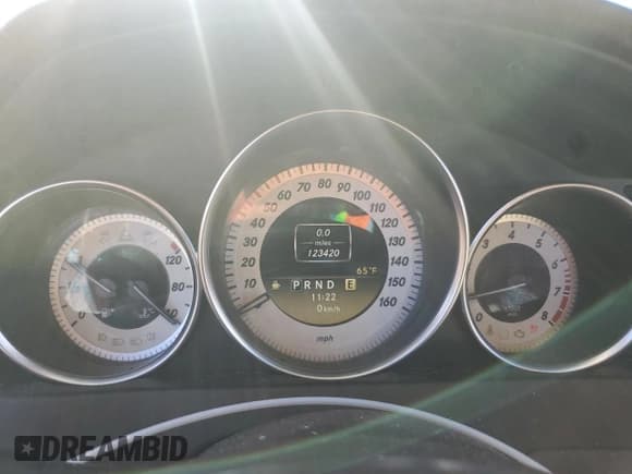 ✅ 2012 Mercedes-Benz C 300 Luxury • VIN: WDDGF8BB1CR212194 • Lot: 87301605. Listed on Copart with 123,420 mi. Free auction sales archive from the USA and detailed vehicle history report at DreamBid. Image 9.