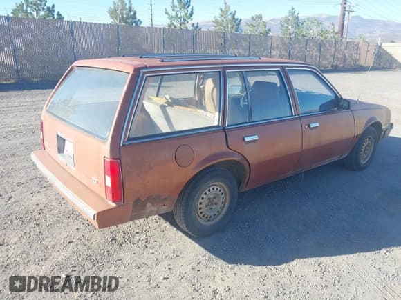 ✅ 1985 Chevrolet Cavalier • VIN: 1G1JC35PXFJ271680 • Лот: 43281957. Опубликован ранее на IAAI с пробегом 45 594 миль. Бесплатный доступ к архиву аукционных продаж из США и подробный отчёт об истории автомобиля на DreamBid. Изображение 4.